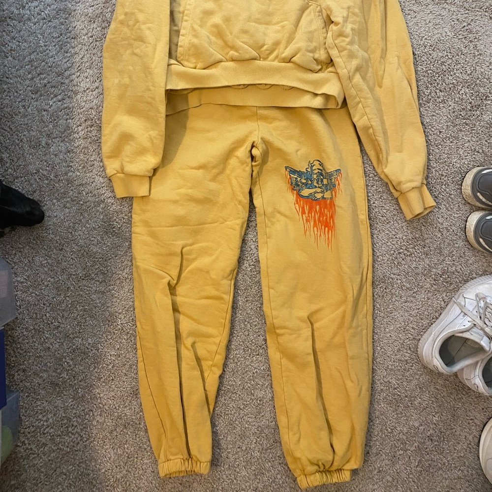 Boys Lie Sweat set